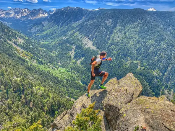 Reserva mesa para recuperar fuerzas en La Torrada Xixerella Restaurante situado en Xixerella Resort. El Ultra Trail 100 Andorra by UTMB se llevará a cabo el 15 de junio de 2024, ofreciendo una experiencia impresionante para los amantes del trail running. Este evento permitirá a los participantes disfrutar de los paisajes de los Pirineos y desafiar sus límites en compañía de atletas de élite. Se espera que esta aventura brinde una experiencia inolvidable en un entorno natural emocionante. ¡No te pierdas la oportunidad de formar parte de esta emocionante aventura! 